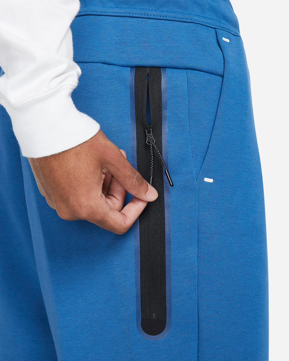 nike-tech-fleece-shorts-dark-marina-blue-5