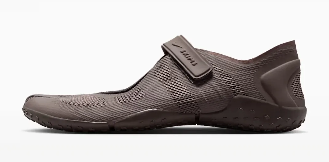 NikeSKIMS Rift Mesh in Cave Stone and Medium Ash Brown side view