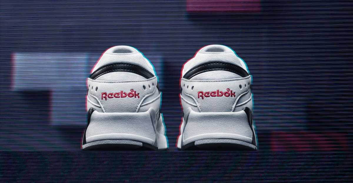 reebok-aztrek-white-black-red-4