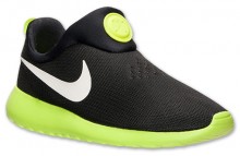 nike-roshe-run-slipon-black-volt