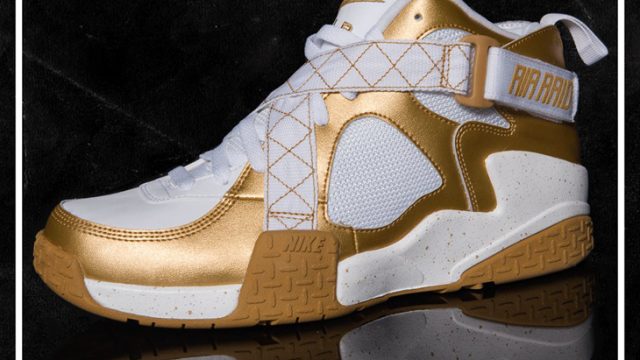 nike-air-raid-metallic-gold