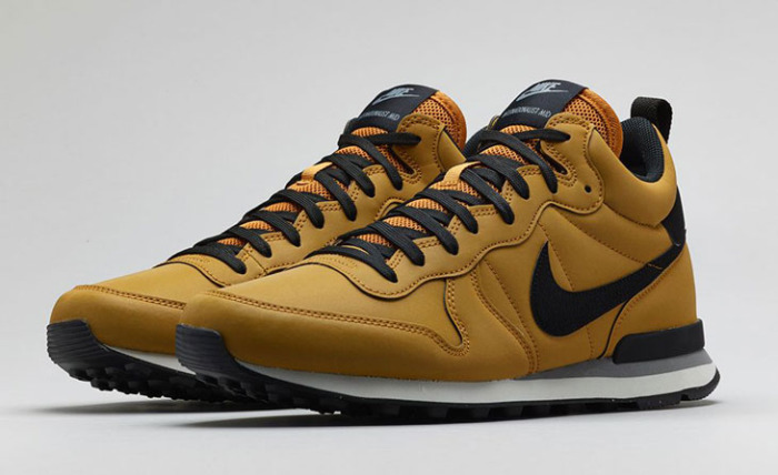 nike internationalist mid top