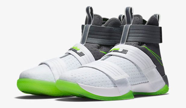 nike-lebron-soldier-10-dunkman-1