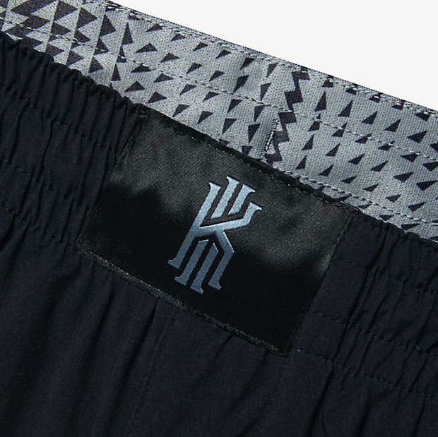 kyrie fleece pants