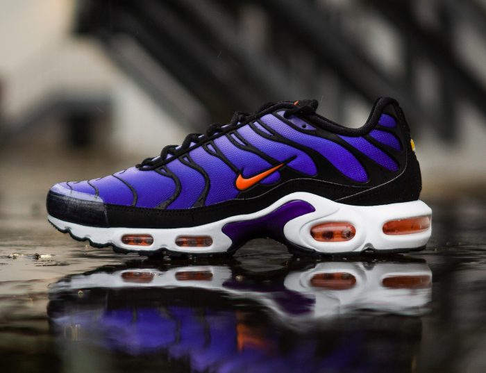 purple nike air max plus