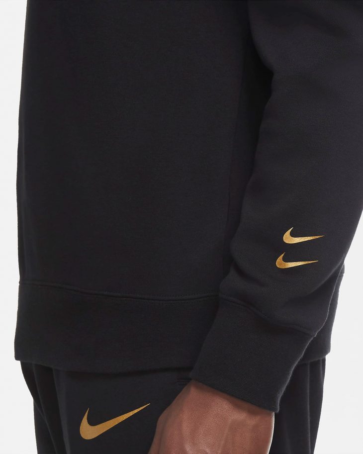 nike swoosh crew neck sweat in black