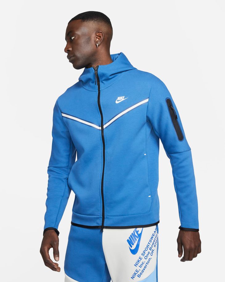 Nike Tech Fleece Hoodie in Dark Marina Blue