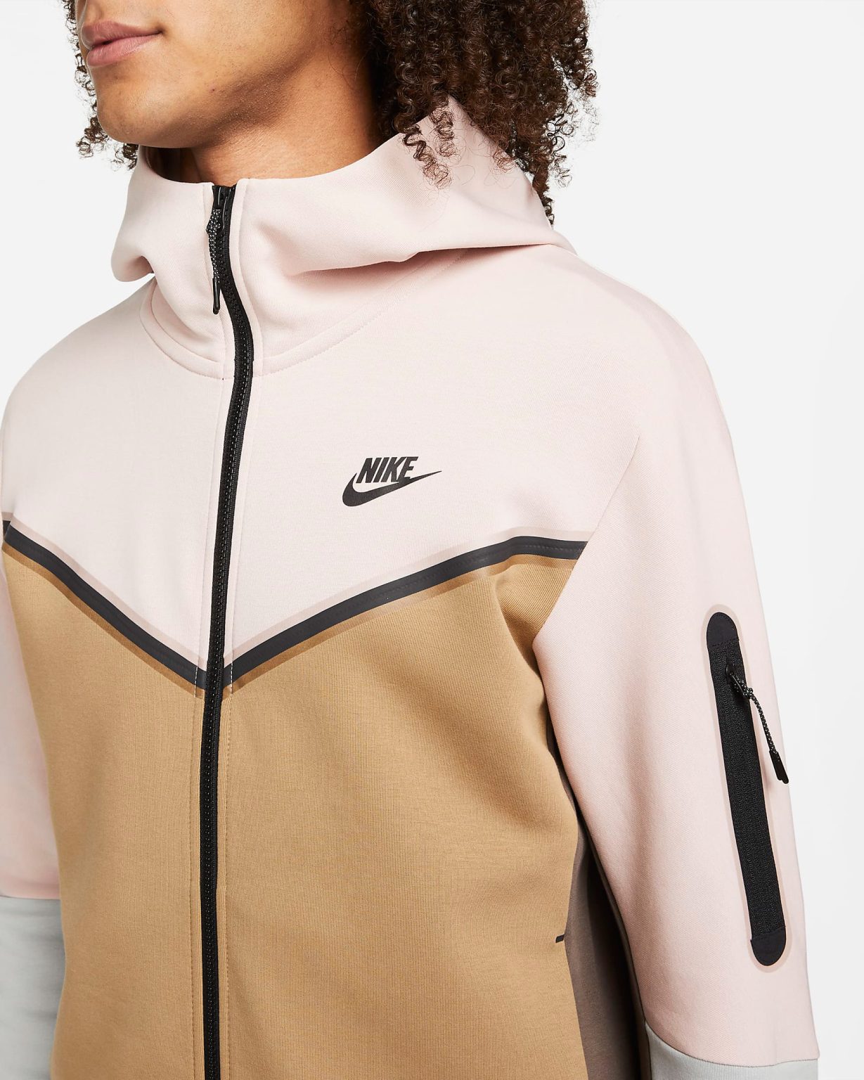 Nike Tech Fleece Hoodie in Pink Oxford Dark Driftwood