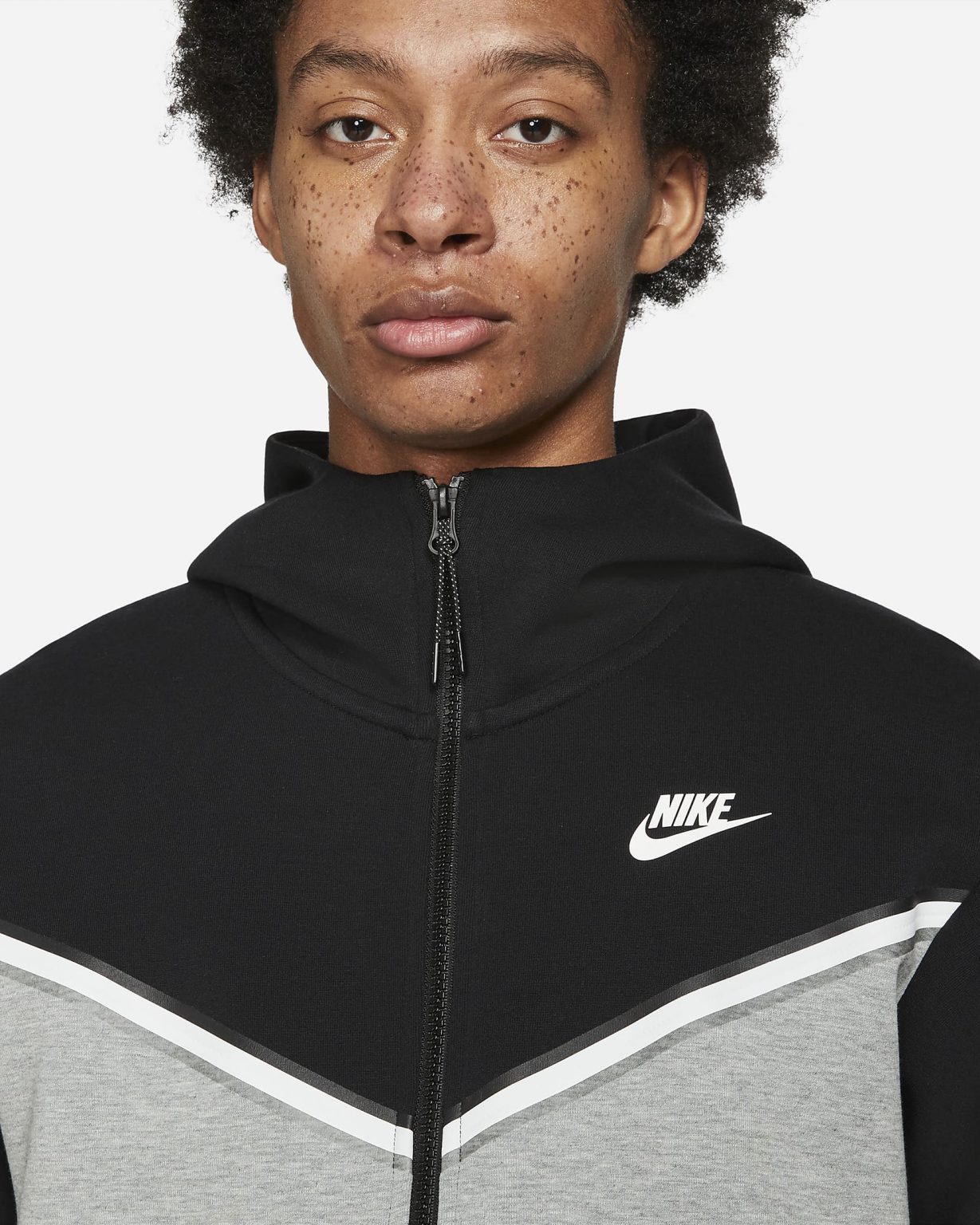 Nike Sportswear Tech Fleece Hoodie and Joggers Available in Black/Dark ...